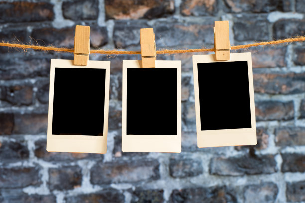 绳子上有别针的相框图片下载