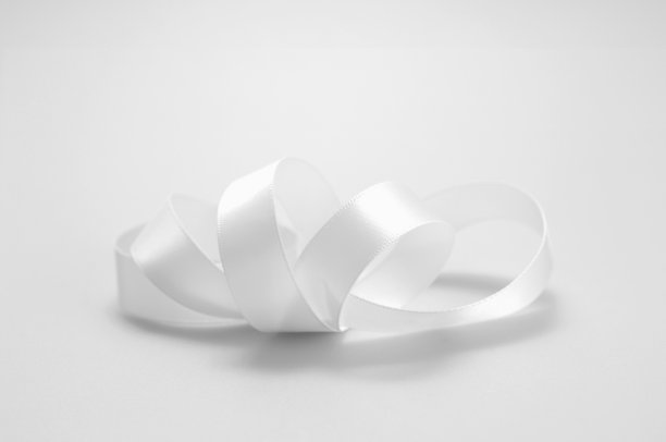 纯白色丝带。图片下载