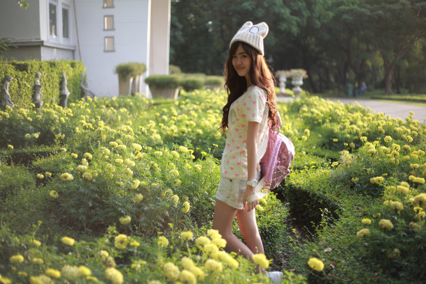 美丽的女孩图片下载