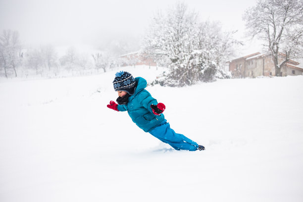 冒险尝试图片下载
