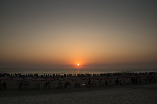 孟加拉国考克斯巴扎尔海滩上的日落图片下载