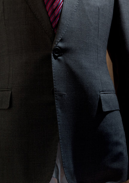 灰色西装配领带图片下载