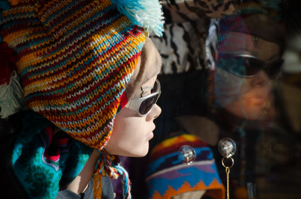 人体模型凝视着远方图片下载