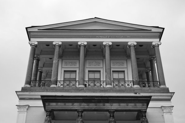 馆风光。彼得霍夫草地公园。图片下载