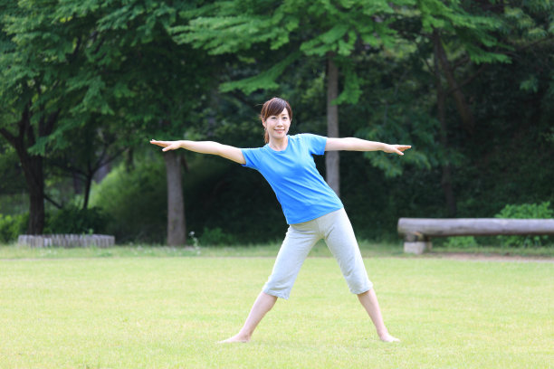 日本女子健身图片下载