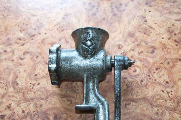 苏联时代的旧绞肉机图片下载