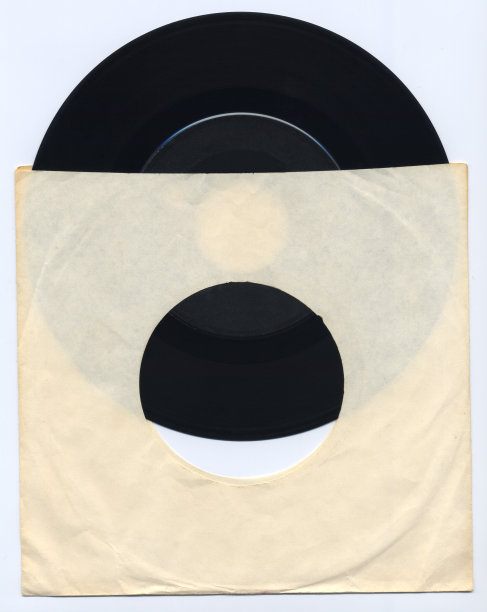 45岁老人从袖子里出来图片下载