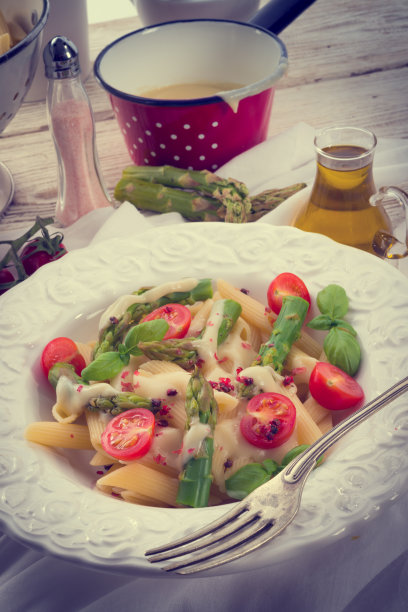 芦笋奶油芝士酱面图片下载