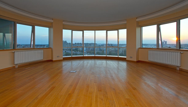 《阁楼》图片下载