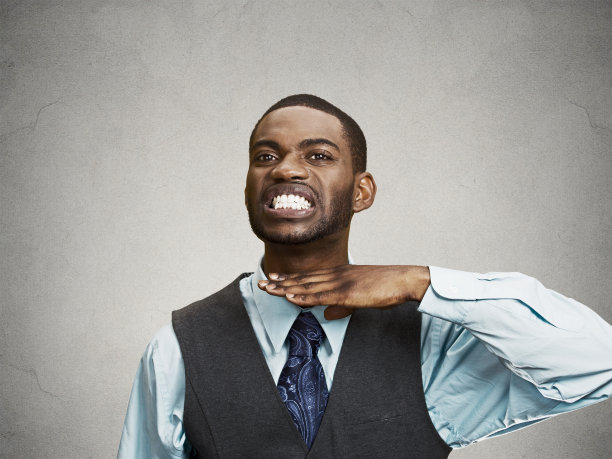 一个愤怒的、疯狂的年轻高管用手示意不要说话，住手图片下载