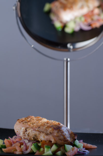 鸡在镜子图片下载