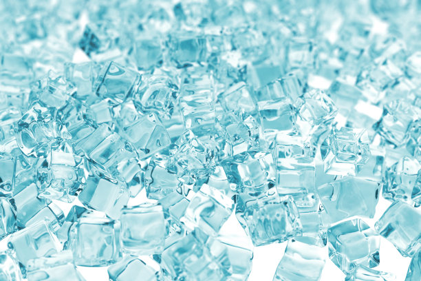 一堆冰块。具有景深的冰块背景。三维渲染图片下载