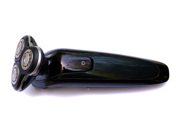 剃须机孤立上白图片下载