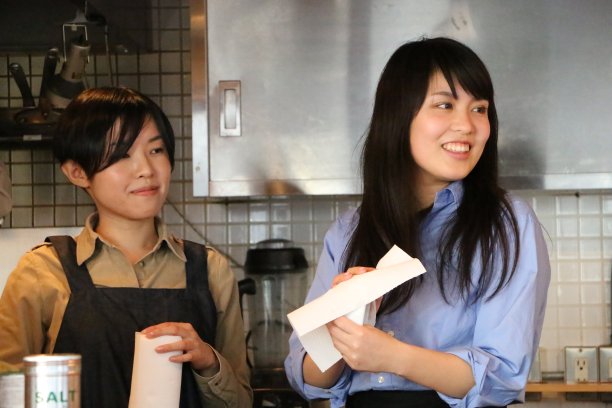 咖啡馆老板兼工人图片下载