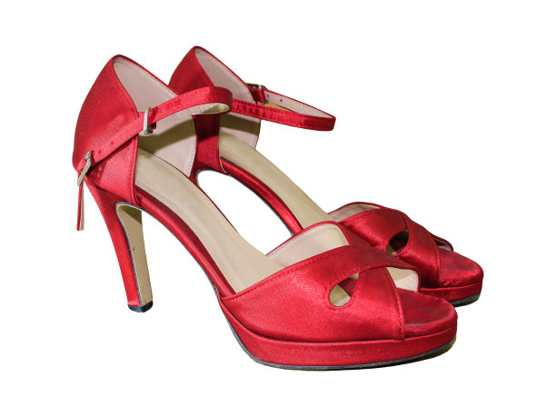 红色高跟鞋的女人图片下载