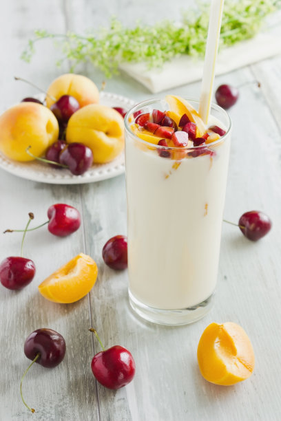 酸奶和水果图片下载