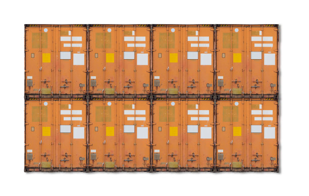 白色背景上的货运集装箱。图片下载