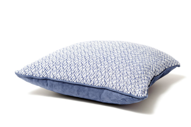 垫在白图片下载