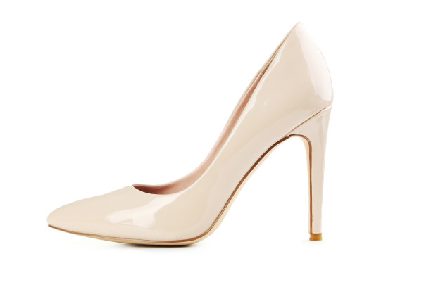 米色女人的高跟鞋孤立在一个白色图片下载