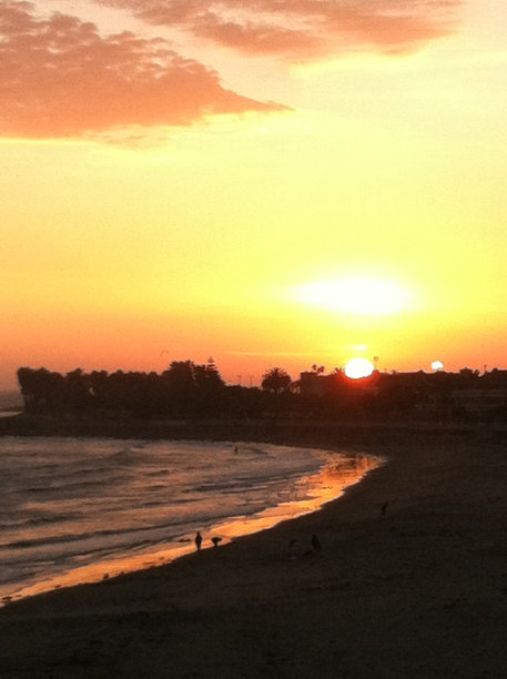 日落在文图拉图片下载