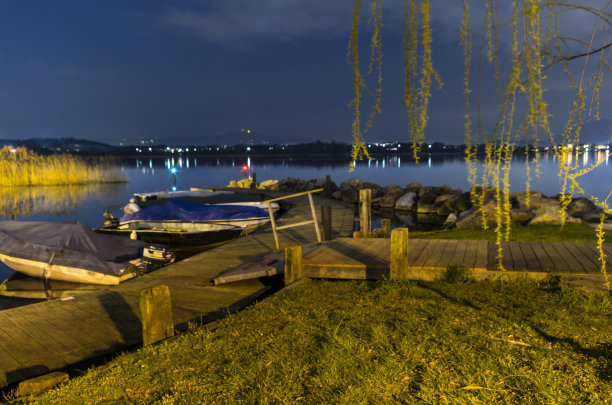 码头之夜图片下载