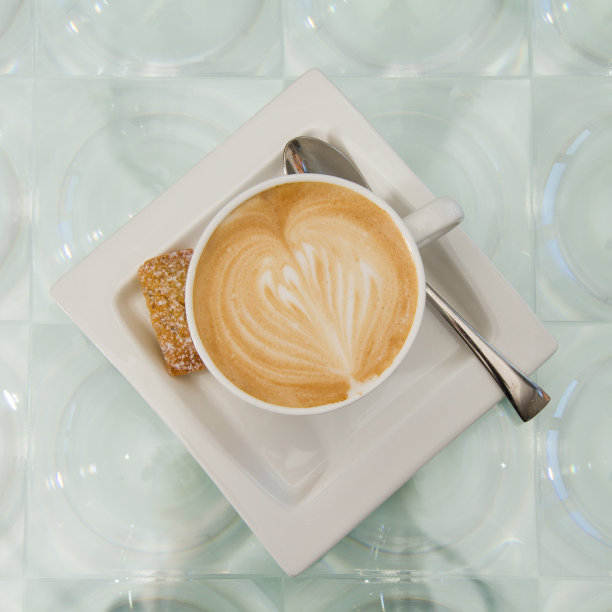 一杯咖啡和饼干图片下载