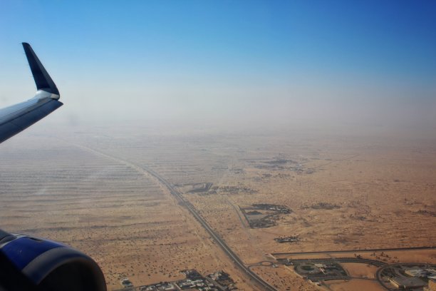 2016年的迪拜天空图片下载