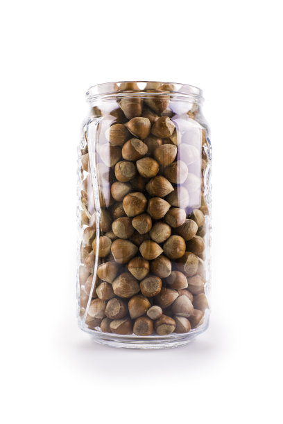 大罐子里的生榛子图片下载