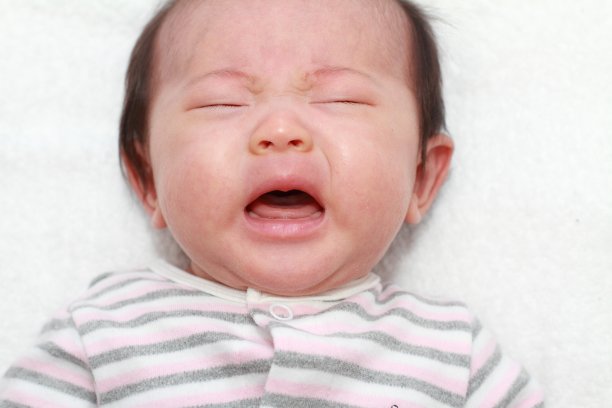 哭闹的小女孩(日本0岁)图片下载