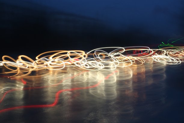 晚上长时间曝光的照片图片下载