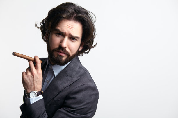 雪茄成功人士图片下载