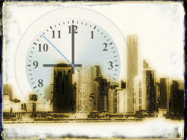 带有钟面的垃圾城市天际线。图片下载