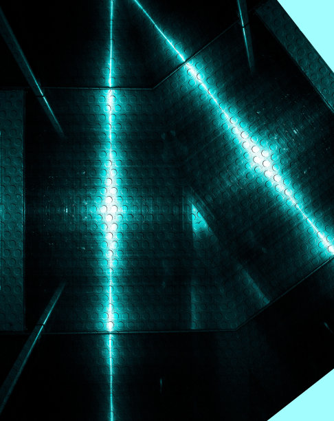 蓝色铝背景。金属管道和抽象的技术部件。工业的概念。图片下载