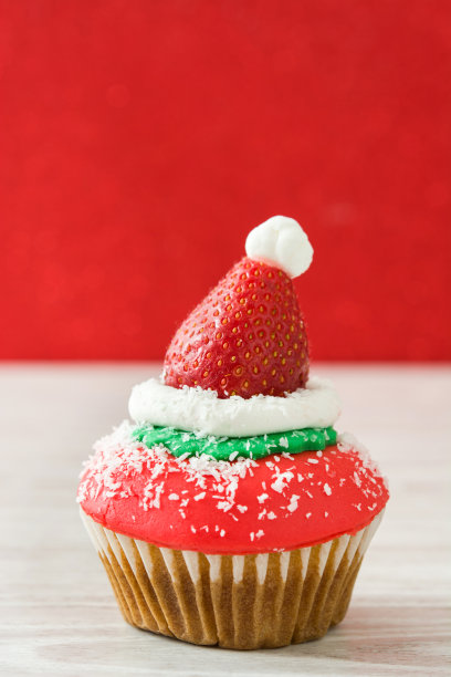 圣诞老人的帽子蛋糕图片下载