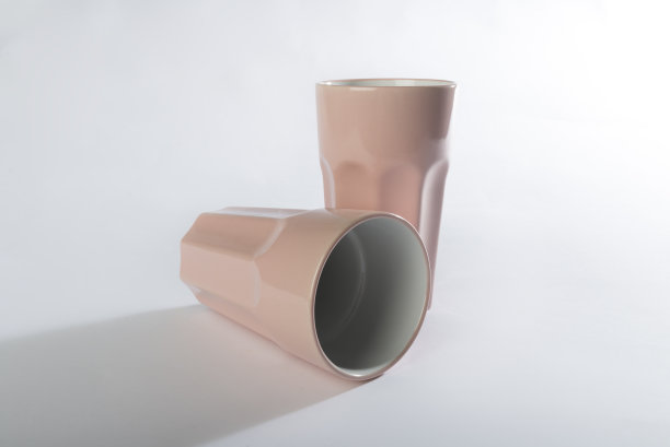 空的陶瓷杯图片下载