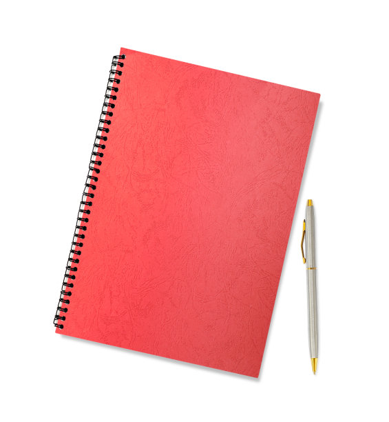 红色封面笔记本与钢笔在白色的背景图片下载