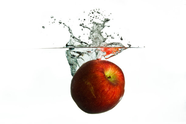 苹果在水中图片下载