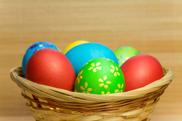 篮子里的彩蛋图片下载