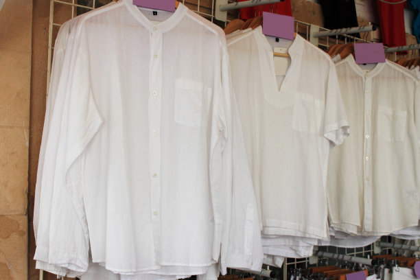 一排白衬衫图片下载
