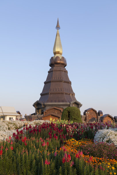 泰国清迈，国王和王后切迪在土居因他农山顶图片下载