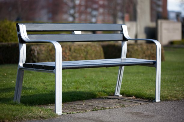 板凳上图片下载