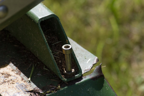 德国南部乡村夏季的拖拉机机器和细节3图片下载