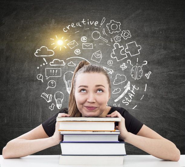 女孩与书籍和圆形的商业理念草图图片下载