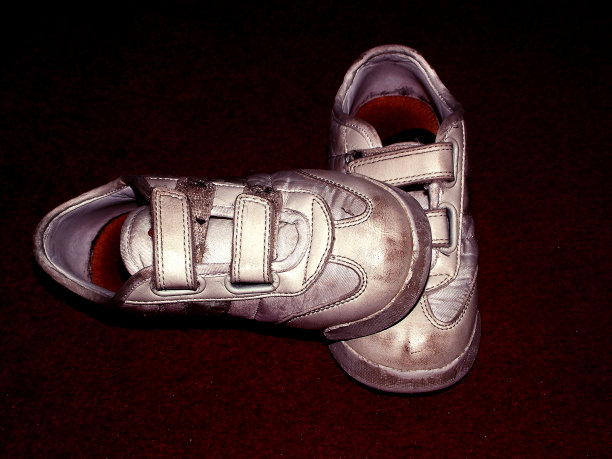 上演的鞋子图片下载