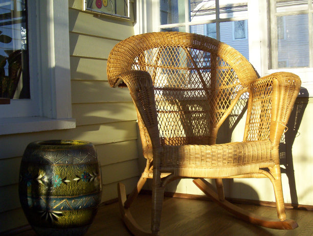 柳条摇椅图片下载