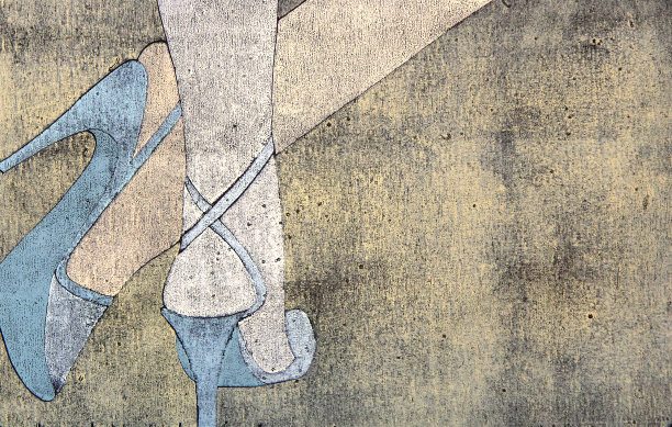 女人腿上穿凉鞋的木印图片下载