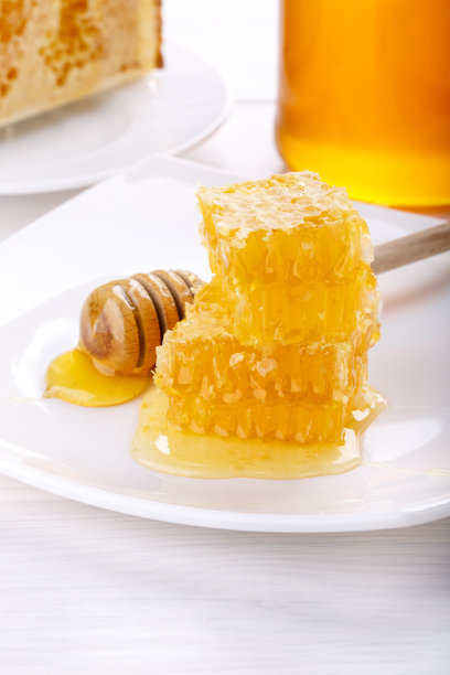 一堆白色的蜂蜜图片下载