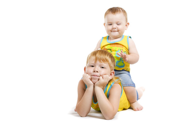 两个小弟弟图片下载