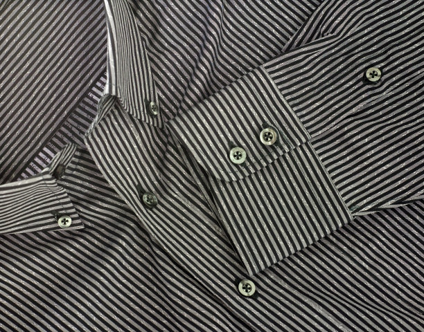 黑色的衬衫图片下载