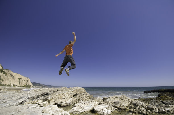 跳进海里图片下载